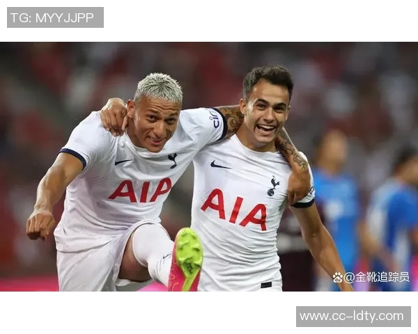 热刺积极寻求左后卫与左中卫目标锁定19岁桑托斯后卫索萨